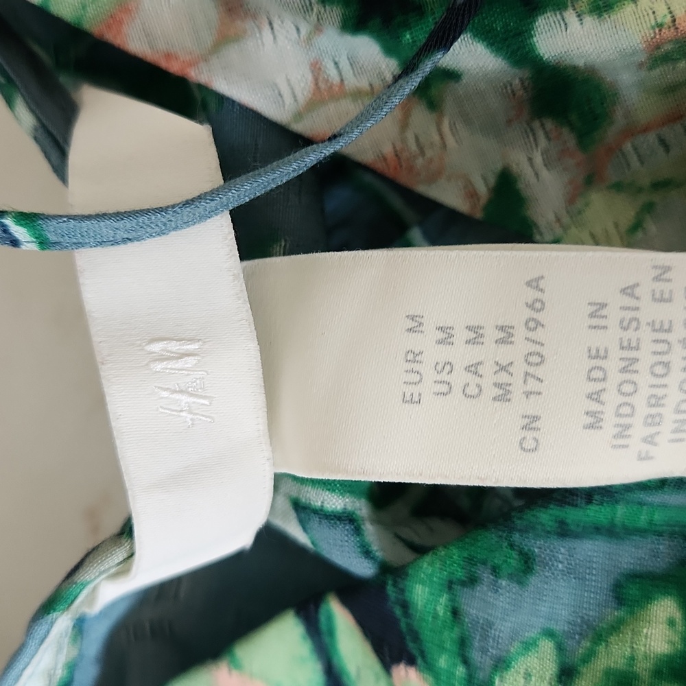 H&M 2/$10 - Picture 5 of 8